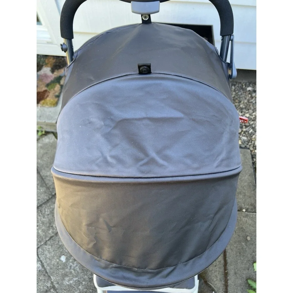 gb Qbit Stroller White Easy Fold High Quality Stroller EUC